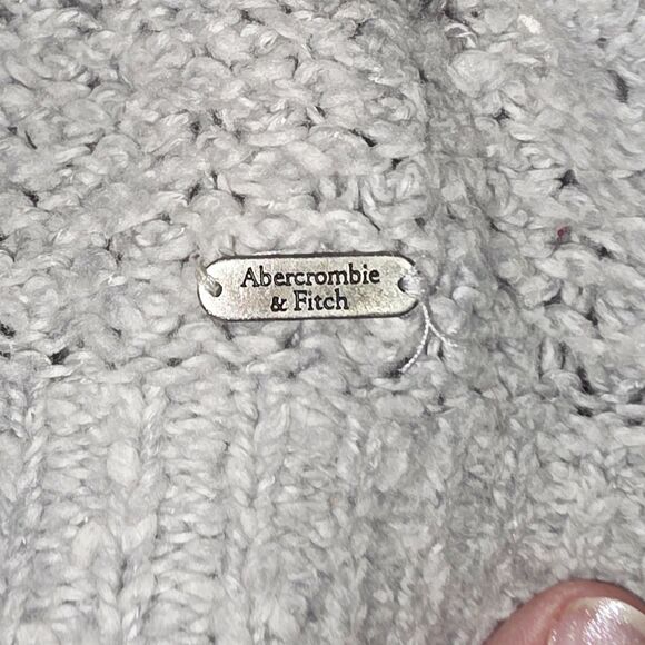 Abercrombie & Fitch Women’s Medium Gray Knit Sweater | Long Sleeve Pullover - Picture 3 of 8